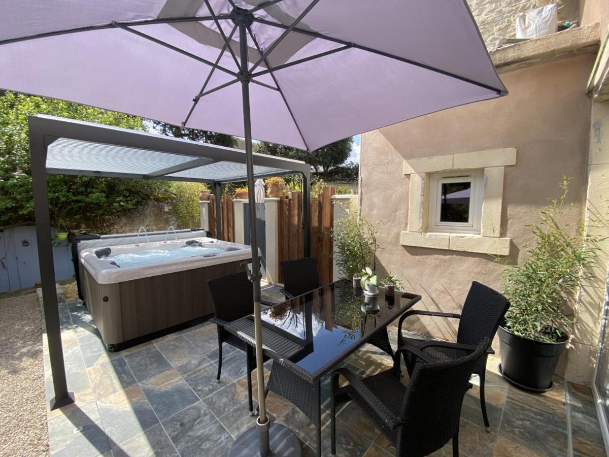 La Suite De Charme Du Mas De La Fontaine De Jonquier Avec Spa Privatif Séguret Exterior foto